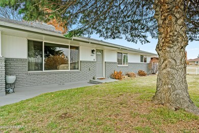 4401WWalnutSt-4