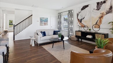 6 Living Room 4