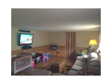 Living Room. Spacious living room with newer lamin