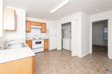 3602 Malibu Ln unit C, Killeen, TX 76543 - photo 5