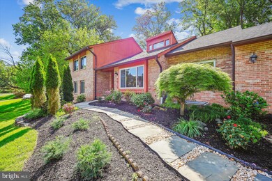 7916 Cypress Grove Ln, Cabin John, MD 20818 - photo 2