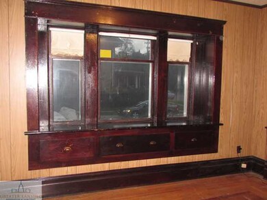 945 N Pine St, Lansing, MI 48906 - photo 3