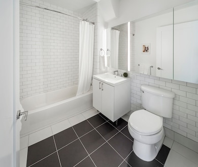 unlisted-address, New York, NY 10005 - photo 6