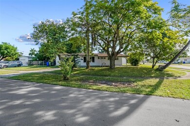 601 SW 64th Pkwy, Pembroke Pines, FL 33023 - photo 6