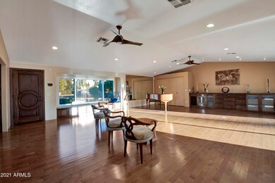 3-music great rm-view fr NW, piano, E wa