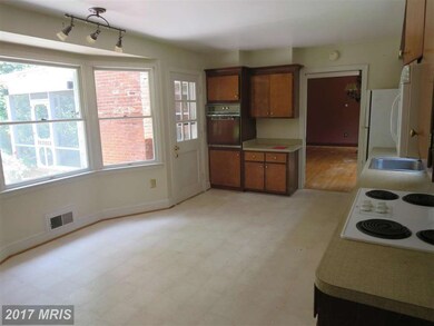 102 Spruce Ln, Annapolis, MD 21403 - photo 7