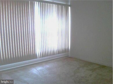 8045 Newell St unit 404, Silver Spring, MD 20910 - photo 4