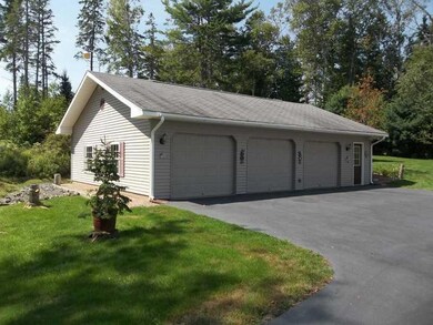 Garage.