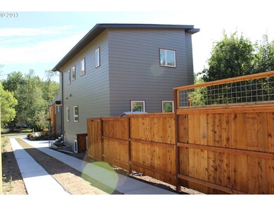 2160 Augusta St, Eugene, OR 97403 - photo 5