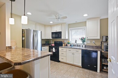 5638 Chelwynd Rd, Halethorpe, MD 21227 - photo 4