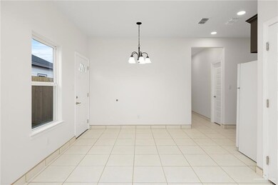 2326 N Valley Cir unit B, La Feria, TX 78559 - photo 4