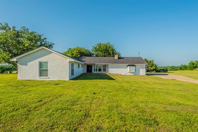 730 Mach Rd, Ennis, TX 75119 - photo 4