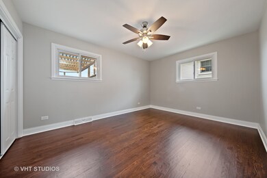 852 S Cedar Ave, Elmhurst, IL 60126 - photo 5