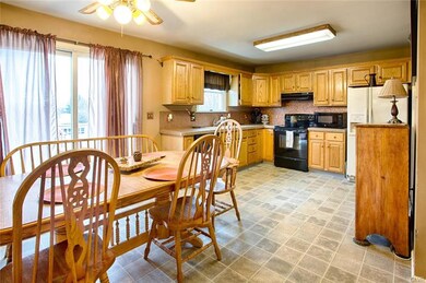 761 Lahr Rd, Nazareth, PA 18064 - photo 5