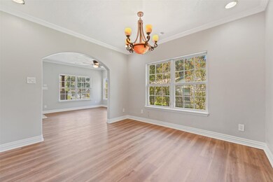 909 Melbourne St, Houston, TX 77022 - photo 6