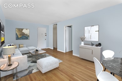 The Thornton Place unit 3J, Forest Hills, NY 11375 - photo 2