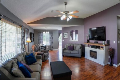 Living Room - 1720 Charleston
