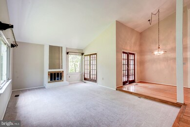 5913 Veranda Dr, Springfield, VA 22152 - photo 3