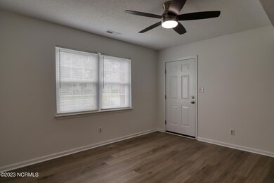 2318 Indian Dr unit B4, Jacksonville, NC 28546 - photo 6