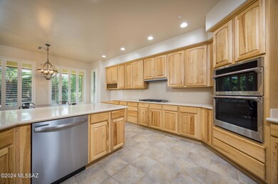 2560-greenwich_mls-9