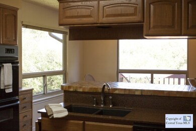 117 Oakridge Dr, San Marcos, TX 78666 - photo 5