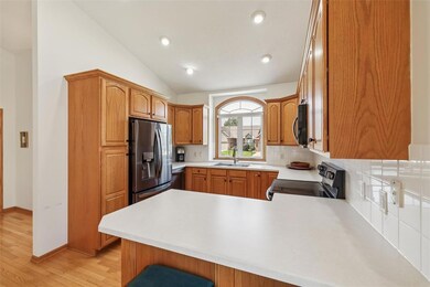 1880 SE Ashleaf Cir, Waukee, IA 50263 - photo 5