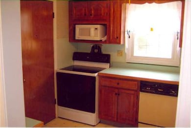 36 Hadley Village Rd, South Hadley, MA 01075 - photo 7