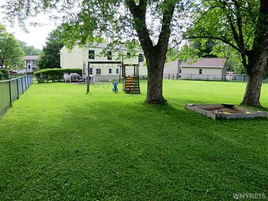 945 Fairmont Ave, North Tonawanda, NY 14120 - photo 6