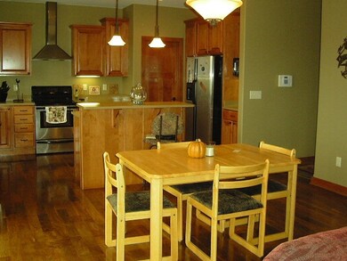 4881 Highwood Cir, Middleton, WI 53562 - photo 6