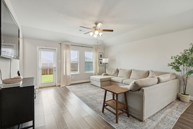 1424 Warringwood Dr, Greenville, TX 75402 - photo 4