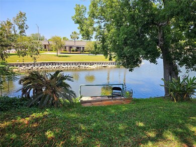 4264 Tamargo Dr unit 3, New Port Richey, FL 34652 - photo 2