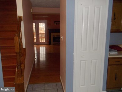 9437 Fens Hollow, Laurel, MD 20723 - photo 2