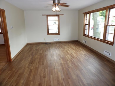 17 E Harvey St, Rhinelander, WI 54501 - photo 2