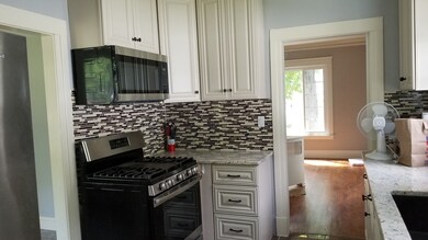 239 Madison Ave W, Holyoke, MA 01040 - photo 4