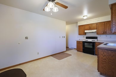 4211 Conroe St, Manitowoc, WI 54220 - photo 7