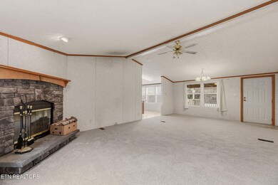 357 Muncey Hollow Ln, Washburn, TN 37888 - photo 6