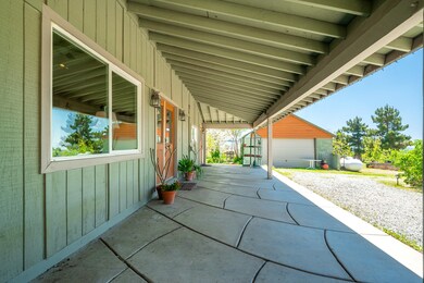 5-200427 43601 Mesa St 003