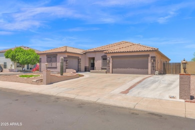 3 car garage/RV gate