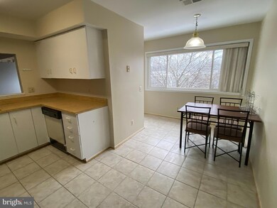 6909 Jones View Dr, Baltimore, MD 21209 - photo 6