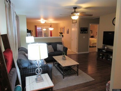 8765 Sunset Breeze Dr, Reno, NV 89506 - photo 4