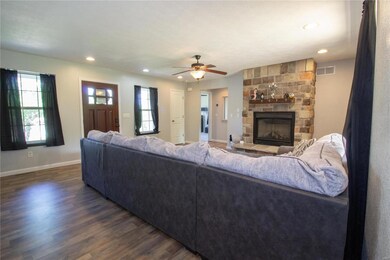 21690 Lindsay Ln, Waynesville, MO 65583 - photo 6