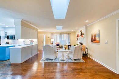 5507 Fern Brook Ln, Louisville, KY 40291 - photo 7