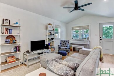 307 E 32nd St, Savannah, GA 31401 - photo 6