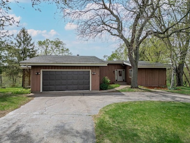 4610 E Creek Road, Beloit, WI 53511