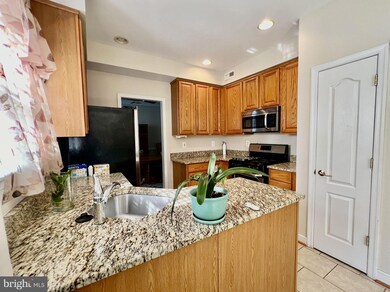 13031 Torchlight Dr, Woodbridge, VA 22193 - photo 5