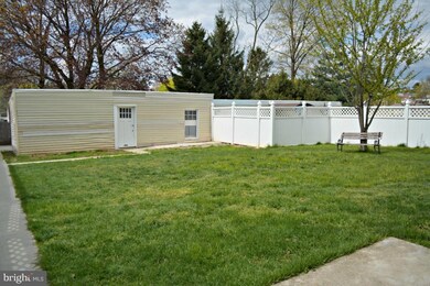 516 Laurel St, Lancaster, PA 17603 - photo 3