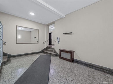 102-55 67th Rd unit 4W, Forest Hills, NY 11375 - photo 2