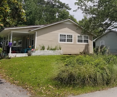 656 w shore close up