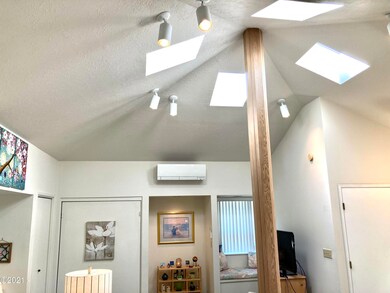 544 SE Oar Ave, Lincoln City, OR 97367 - photo 5