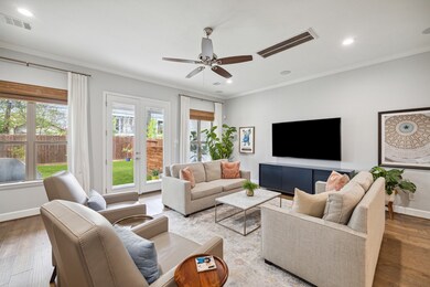 325 Aurora St, Houston, TX 77008 - photo 4